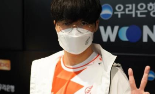 他不止一次 他不止一次