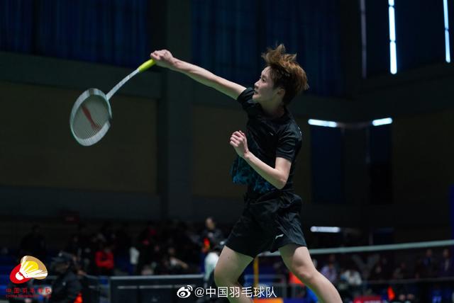 场上展现出 场上展现出