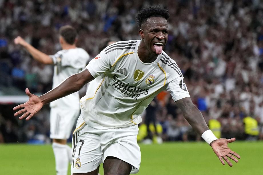 展现出的韧 展现出的韧