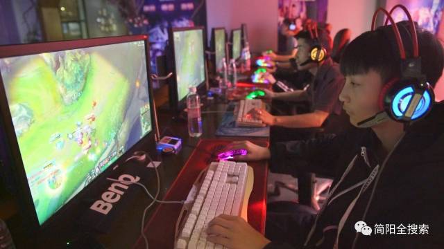 米切尔和加 米切尔和加